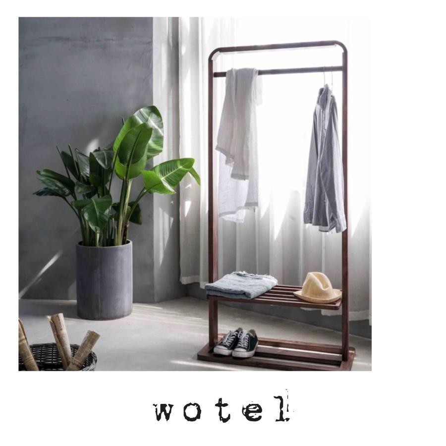 Wotel *